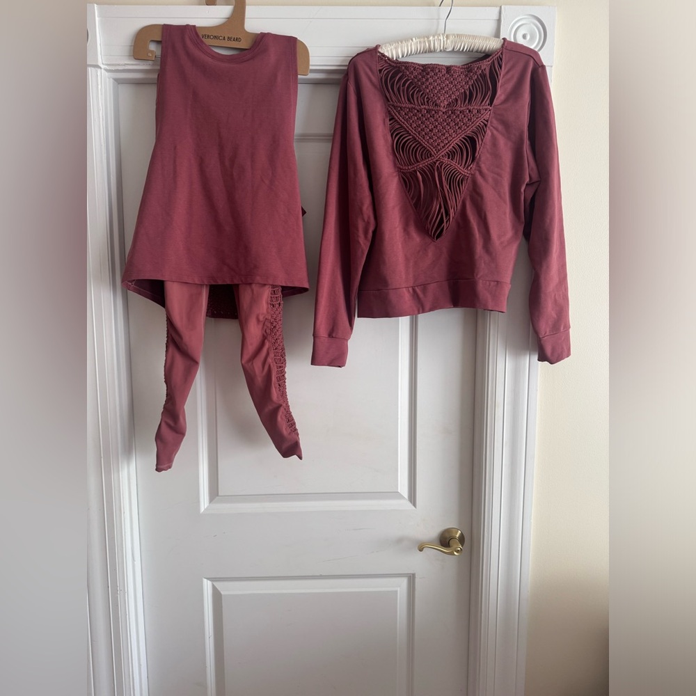 Carbon38 Mauve Activewear Set (pants, tank and pullover)